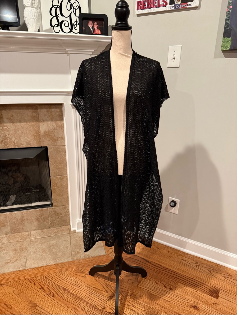 GORGEOUS NWT Steve Madden black Swimsuit Coverup